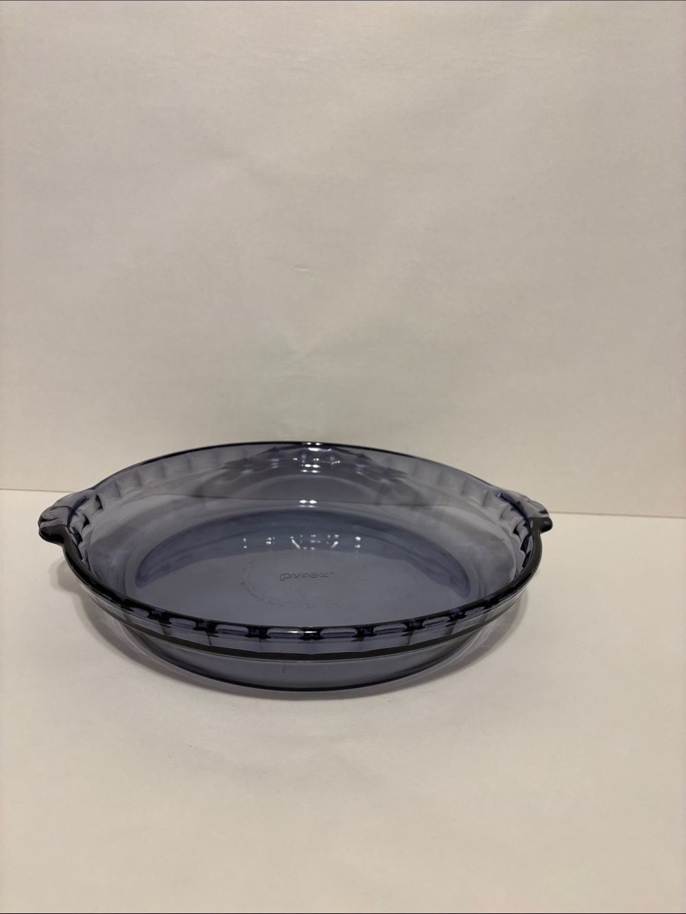 VINTAGE PYREX Amethyst purple pie plate 9.5